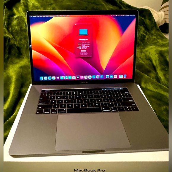 MacBook Pro 2019 with Touch Bar 250GB